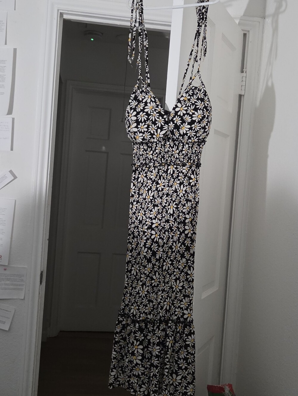 Sleevless Mid-length Dress